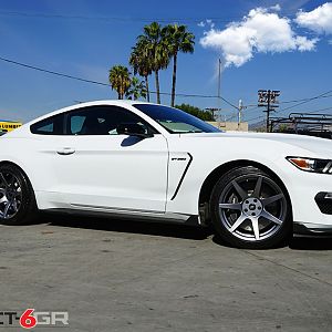 project 6gr wheels graphite white ford mustang s550 gt350 10 30836382451 o