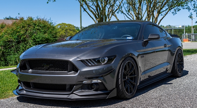 MOTM-NightParades-2017-Mustang-GT-657x36