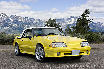1991-ford-mustang-convertible-yellow-12399767.jpg