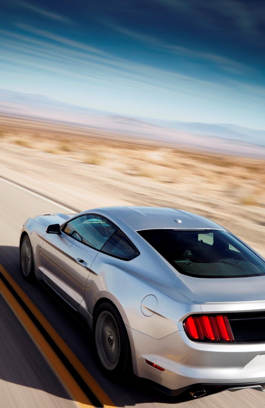 2015-Ford-Mustang-GT-in-Silver-6.jpg