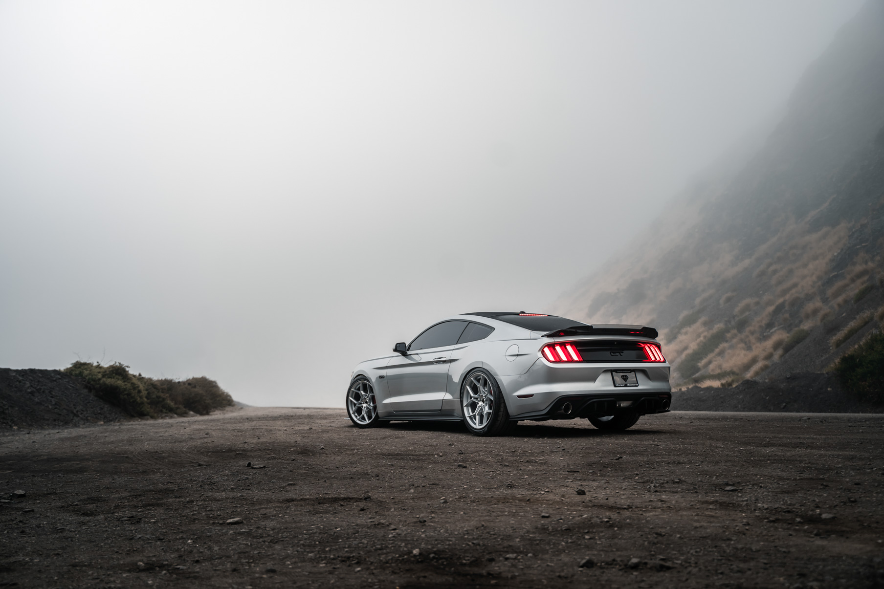 2016_Mustang_GT_Blaque_Diamond_wheels_BDF25_20_inch_Brushed_Silver-5.jpg