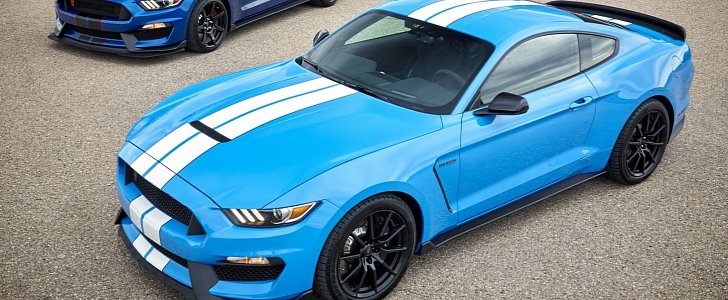 2017-mustang-shelby-gt350-first-pics-of-new-colors-are-mind-blowing-106271-7.jpg