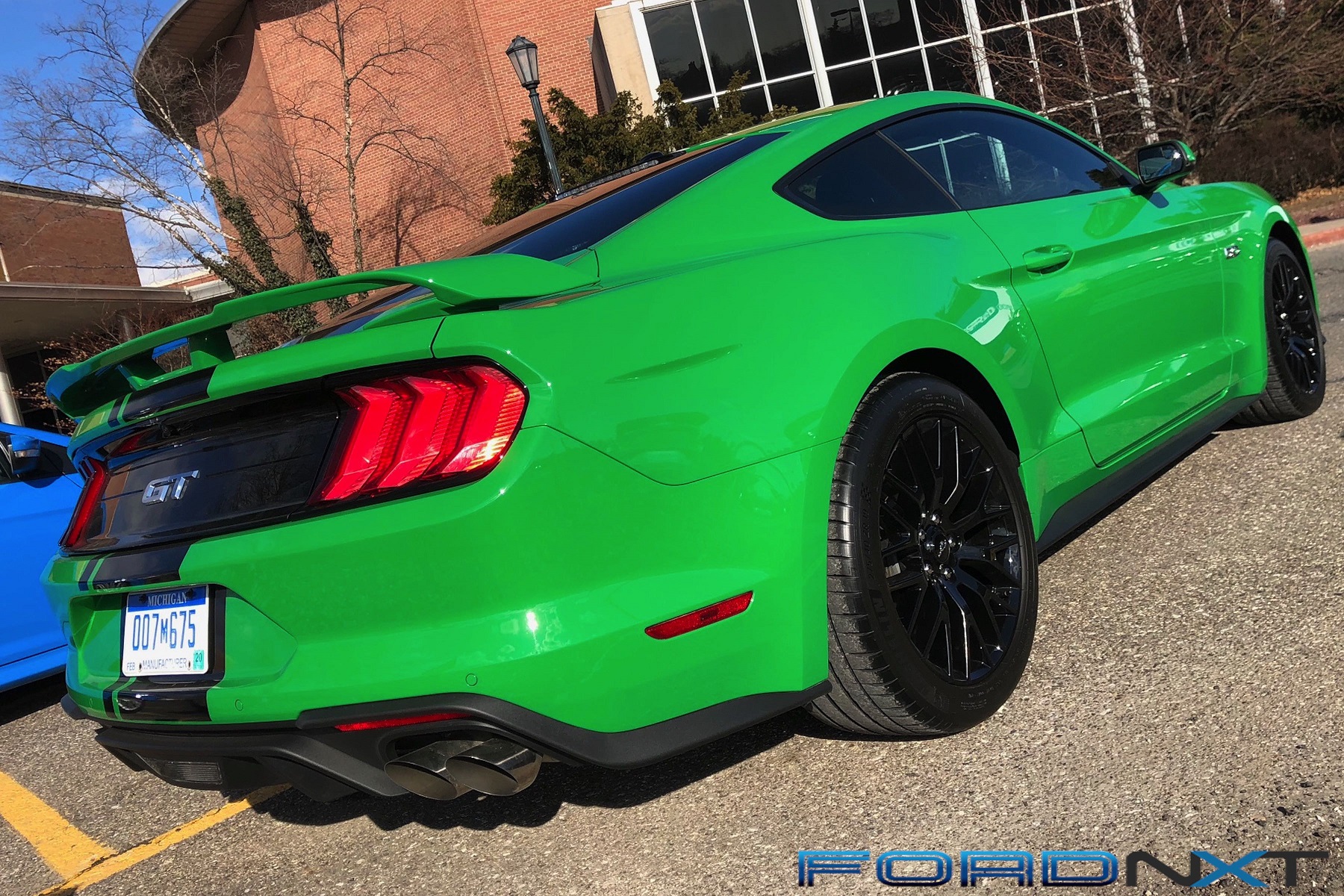 2019-mustang-has-the-need-the-need-for-green-2018-03-17R.jpg