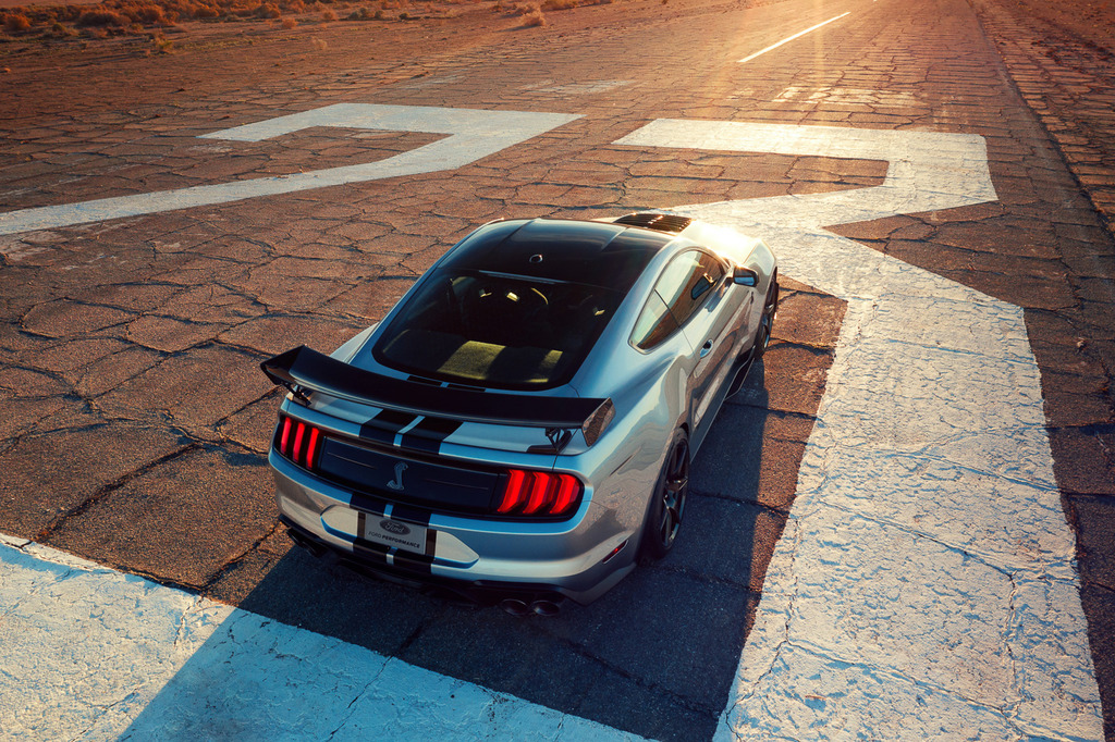2020-Shelby-GT500-Mustang-Exterior--25_zpsdypntxfy.jpg