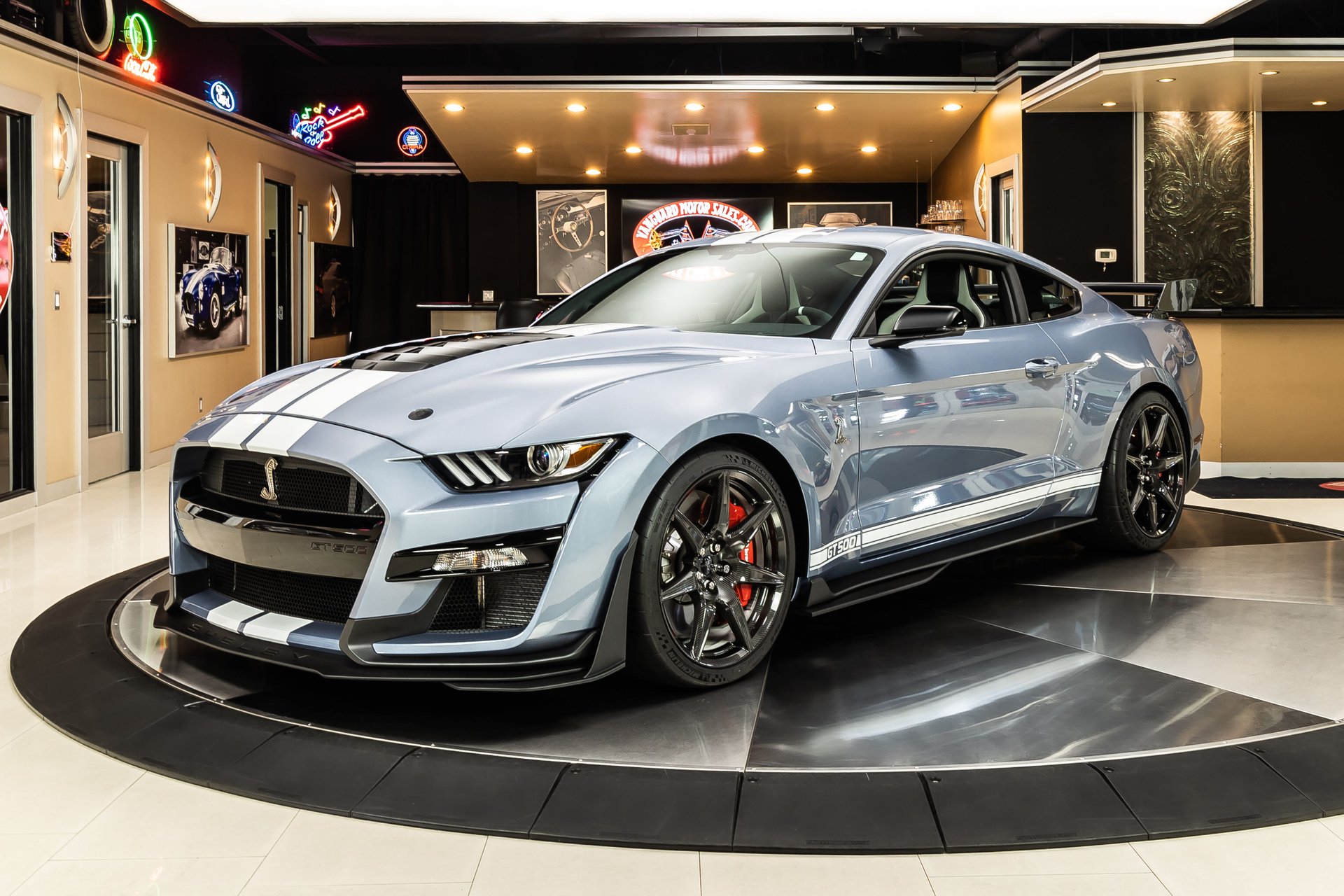 2022-ford-mustang-shelby-gt500-carbon-fiber-track-pack-heritage-edition.jpeg