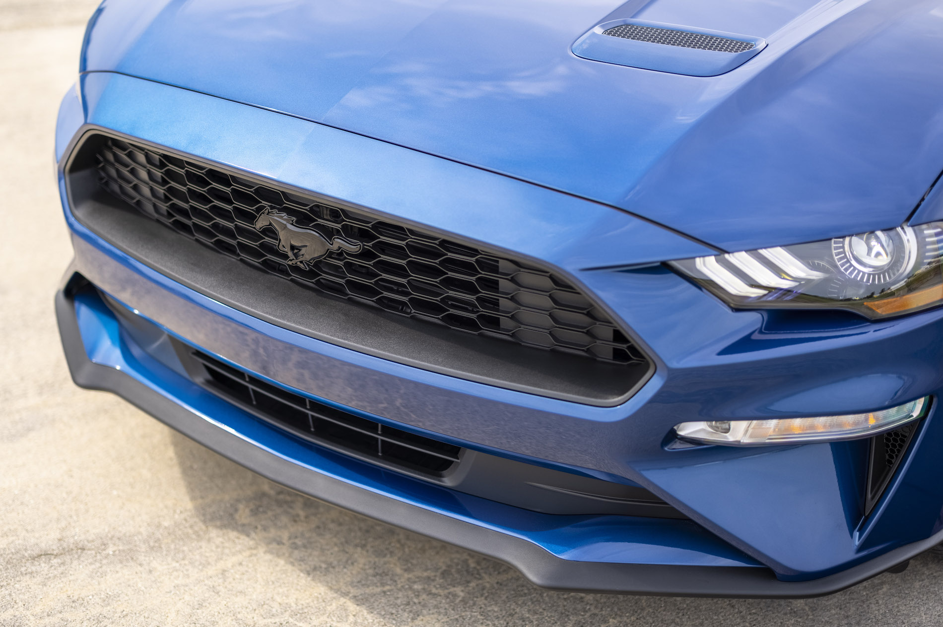 2022 Ford Mustang Stealth Edition_08.jpg