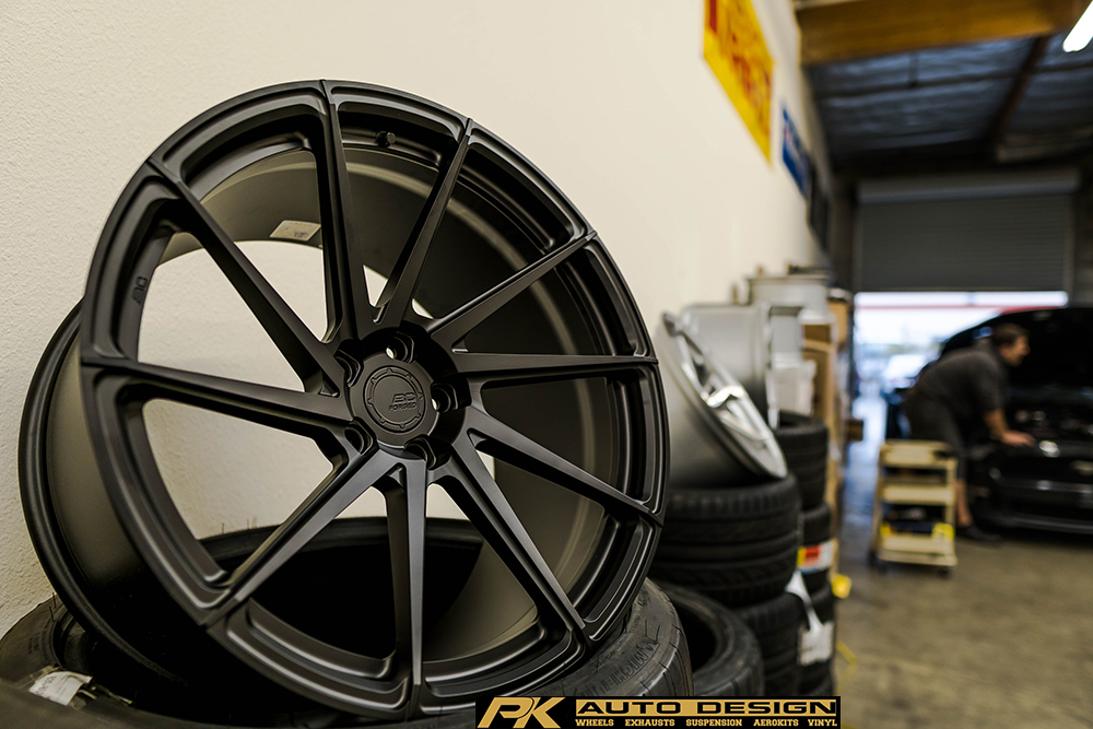 BC-FORGED-EH171-DIRECTIONAL-BLACK-CONCAVE-WHEELS.jpg