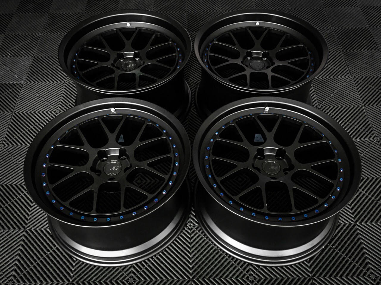 BC-FORGED-LE72-FORGED-MESH-CONCAVE-BLACK-WHEELS.jpg