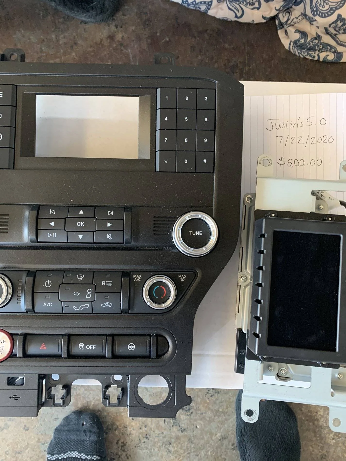 Texas - OEM 4 INCH SYNC SCREEN AND BEZEL | 2015+ S550 Mustang Forum (GT ...