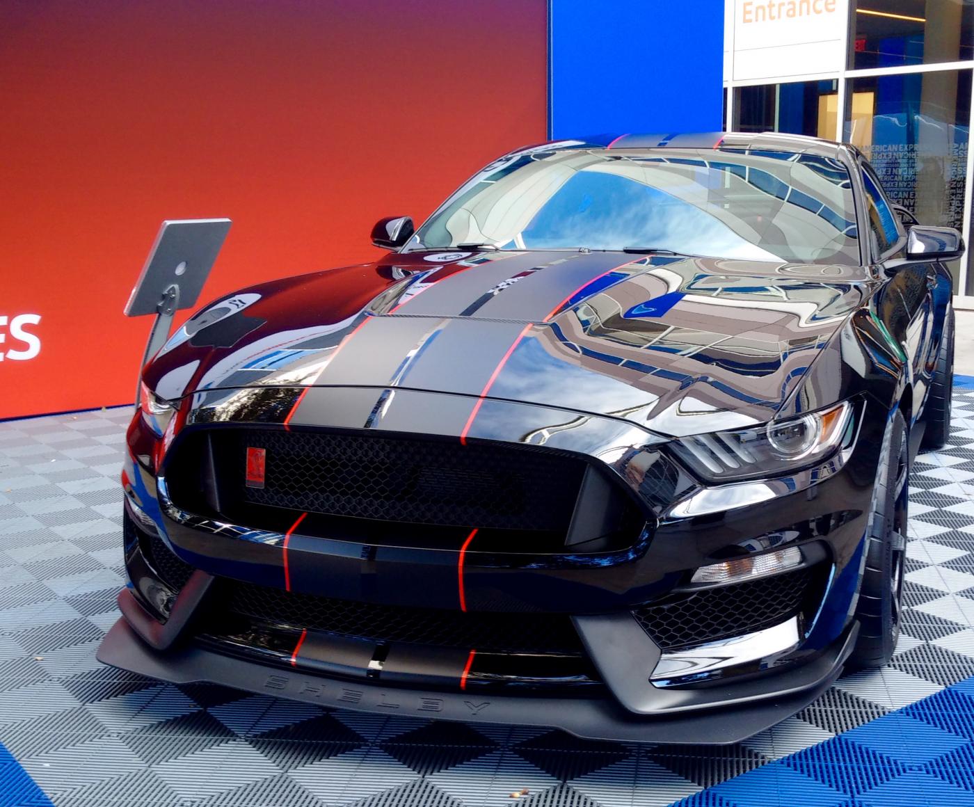 Black GT 350R at CES | 2015+ S550 Mustang Forum (GT, EcoBoost, GT350 ...