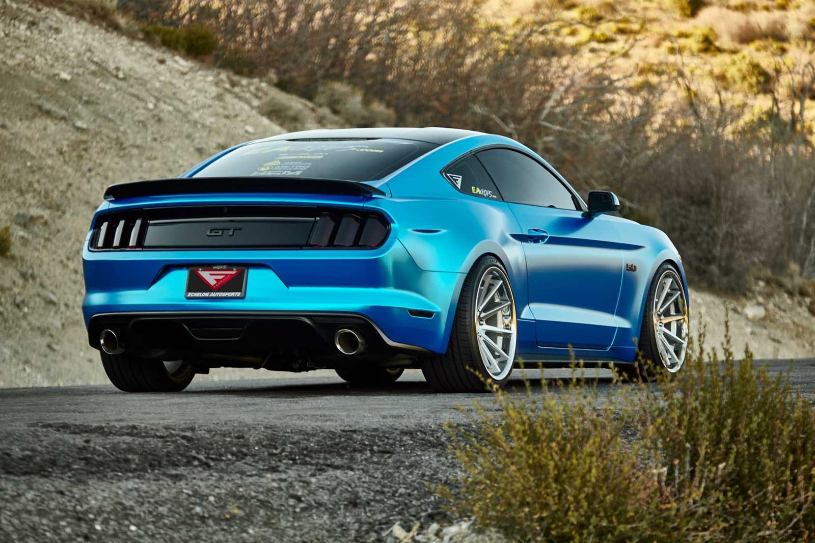 blue-ford-mustang-gt-s550-ferrada-fr4-machined-silver-concave-wheels-rear.jpg