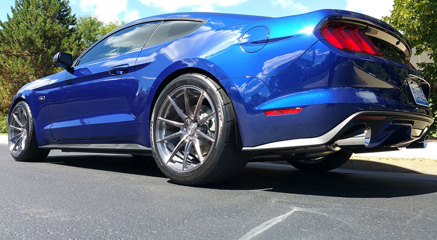 deep-impact-blue-ford-mustang-gt-s550-vertini-vs-forged-vs01-brushed-titanium-concave-wheels.jpg