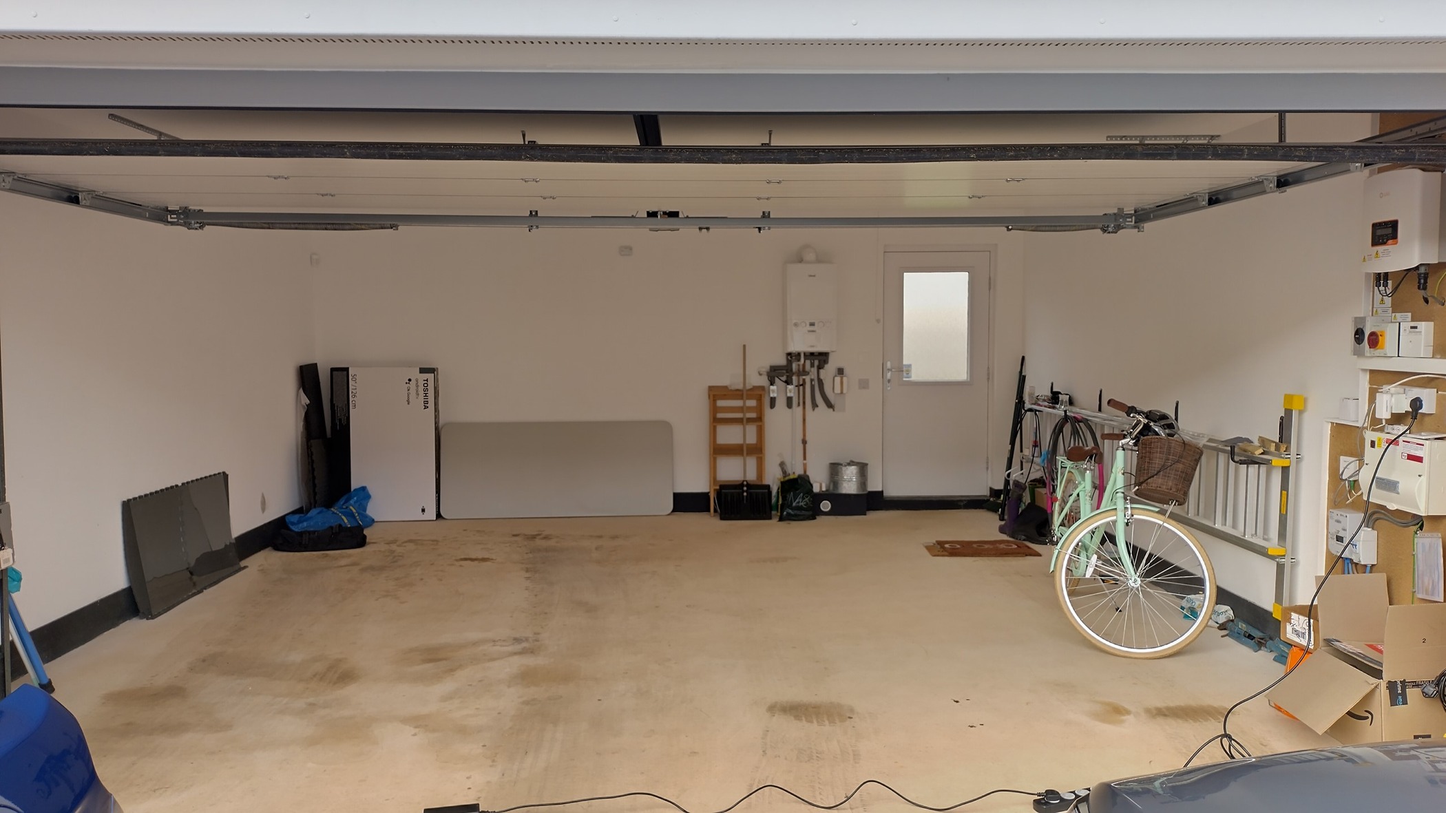 empty garage.jpg