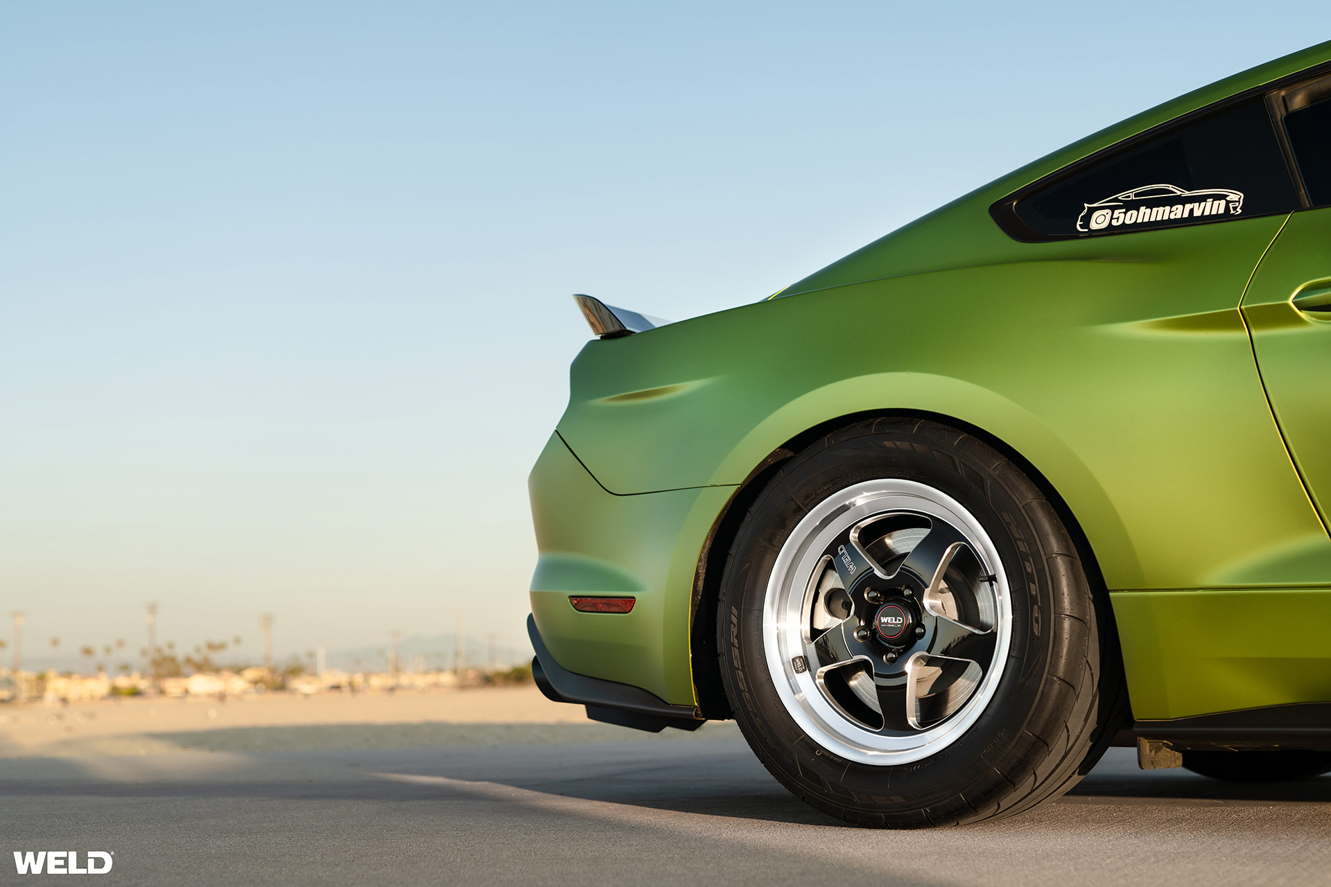 green-racing-stripes-ford-mustang-s550-weld-ventura-5-spoke-wheels-m.jpg