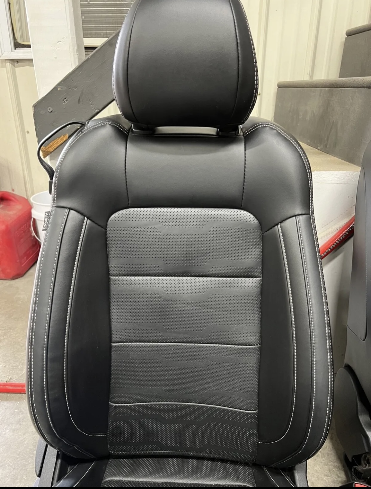 Seat Cleaner  2015+ S550 Mustang Forum (GT, EcoBoost, GT350, GT500,  Bullitt, Mach 1) 
