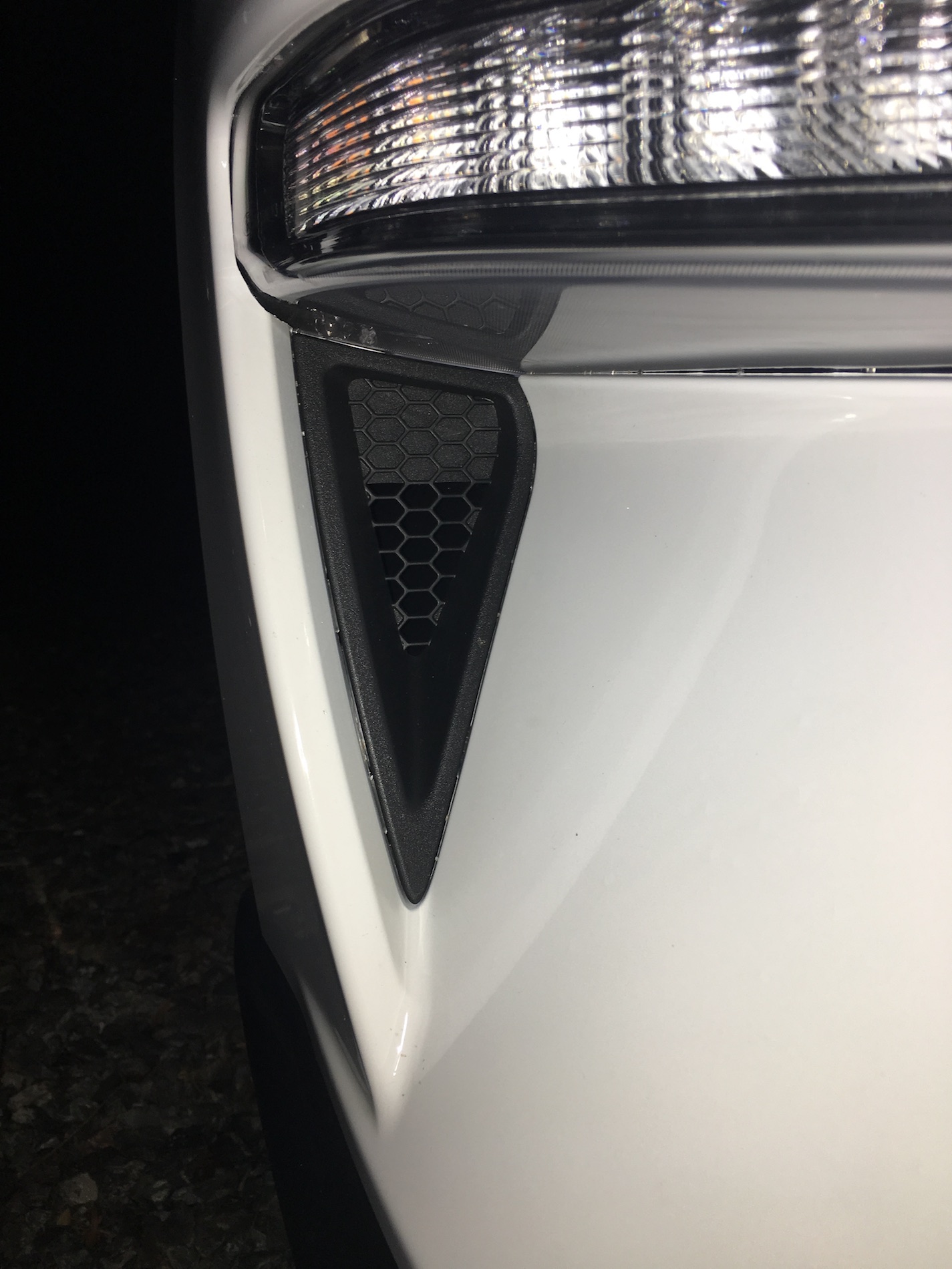 MDYHJDHYQ Air Flow Intake Car Cover Air Intake Trim Panel Decorative Plates for F o r d Mustang Roush 2018 Black Hood Intake Panel Air Intakes
