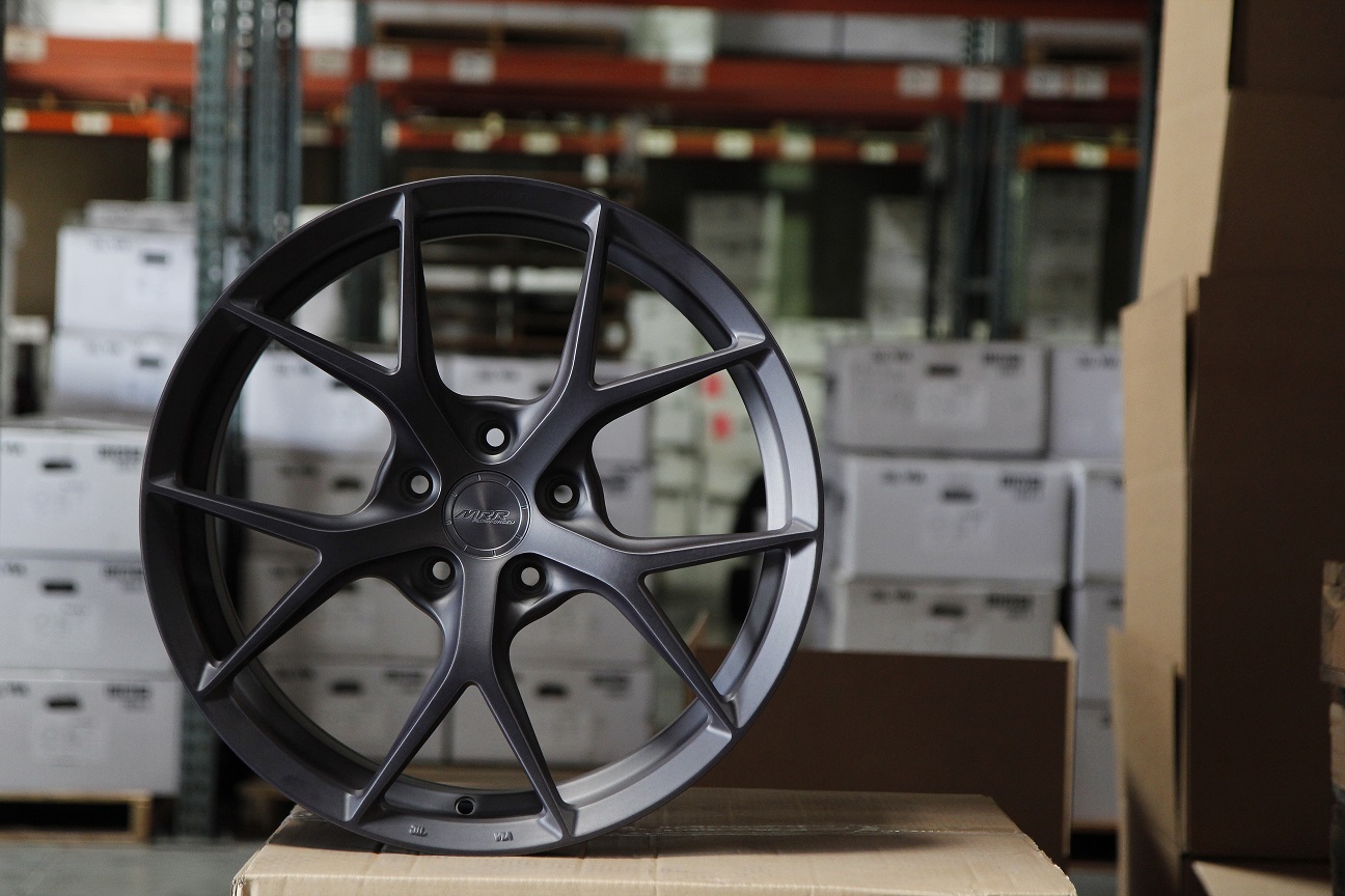 mrr-fs06-brushed-smoke-rotory-forged-concave-wheels.jpg