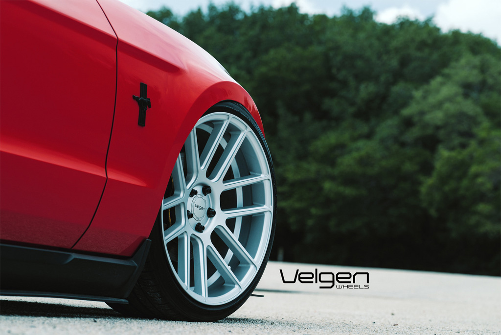 mustang-6g-velgen-vmb6-matte-silver-wheels-04.jpg