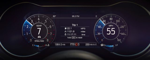 New-Ford-Mustang-12-inch-LCD-digital-instrument-cluster-in-Normal-View-640x256.jpg