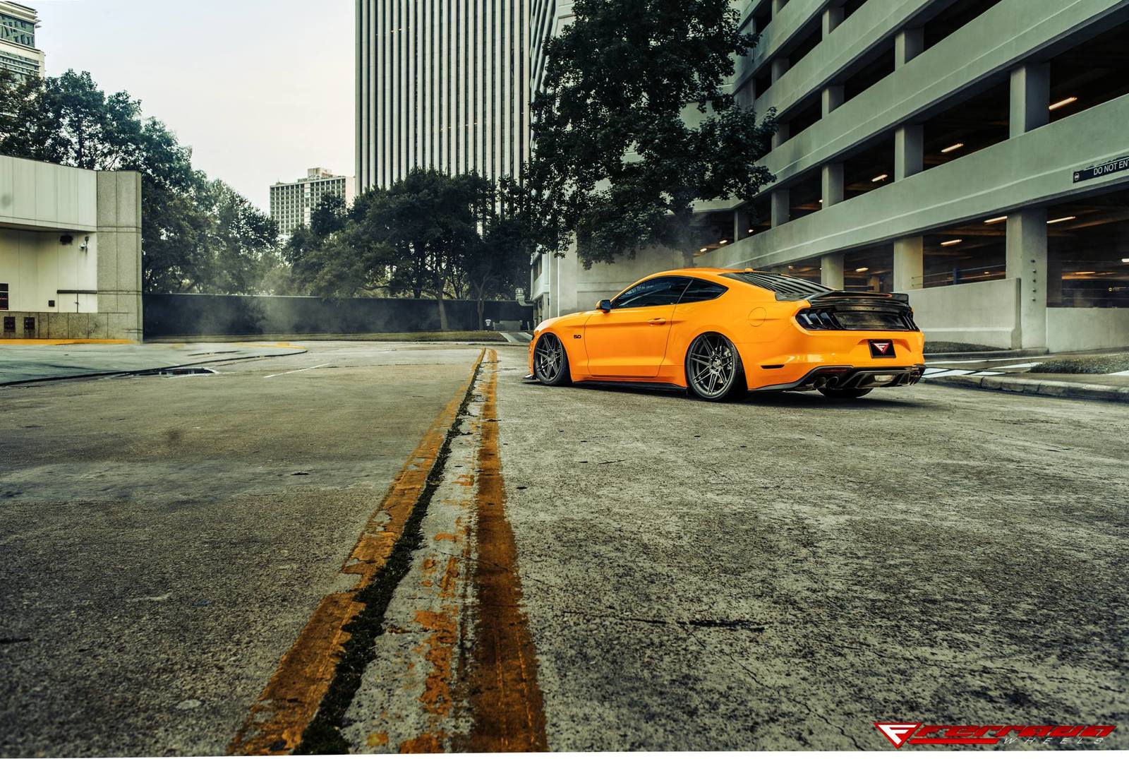orange-fury-ford-mustang-gt-ferrada-forge8-fr6-black-concave-wheels.jpg