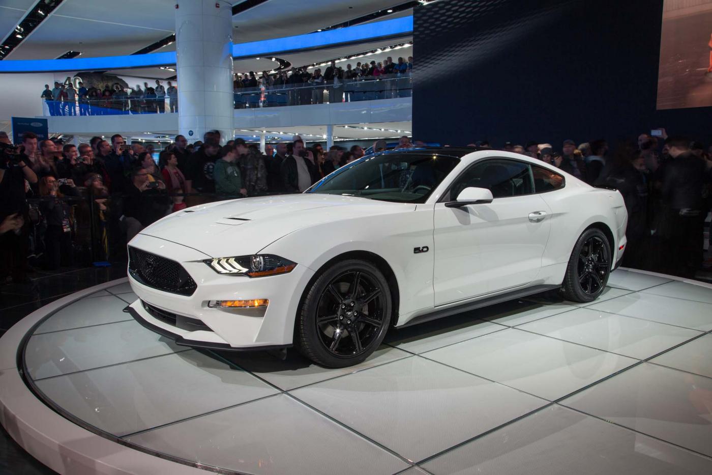 Oxford-White-2018-Mustang-GT-3.jpg