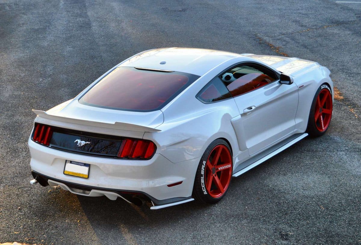 OXFORD-WHITE-FORD-MUSTANG-GT-S550-ROHANA-RC22-DEEP-CONCAVE-WHEELS.jpg