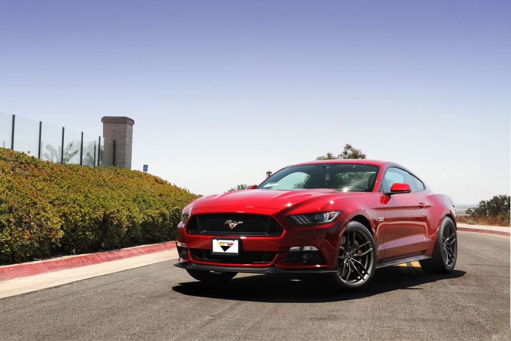 RACE-RED-FORD-MUSTANG-GTPP-S550-VORSTEINER-VFF105-CARBON-GRAPHITE-CONCAVE-MUSTANG-WHEELS-1.jpg