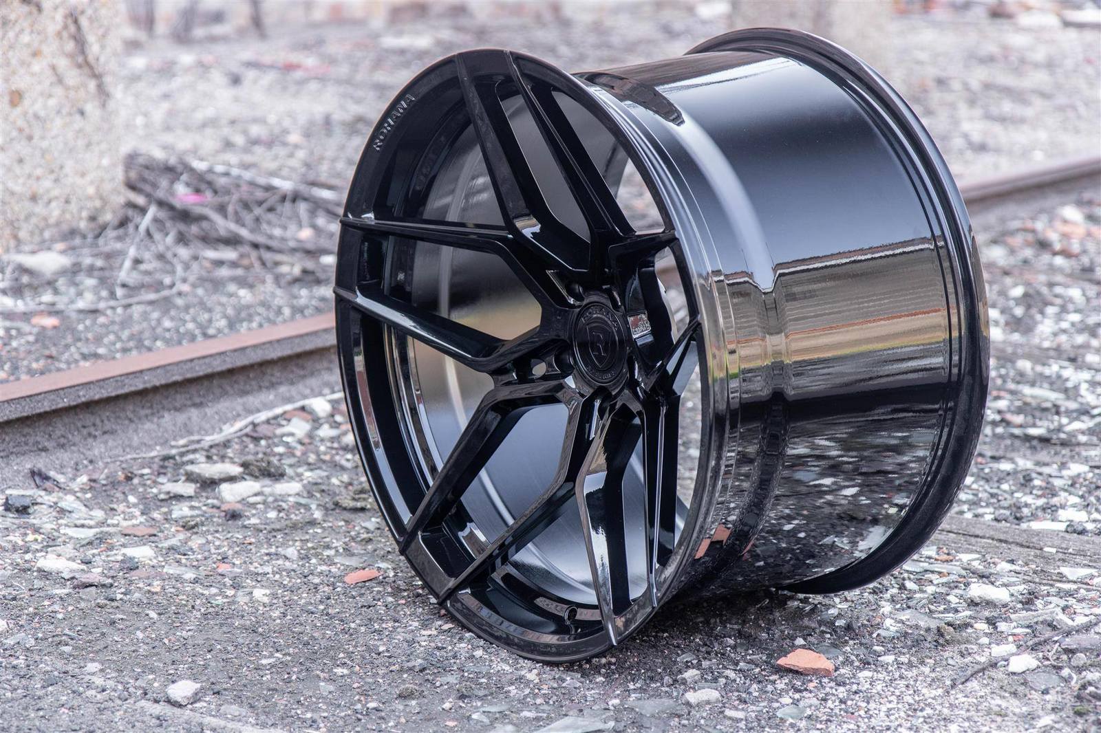 rohana-rfx11-gloss-black-deep-concave-rotory-forged-wheels.jpg