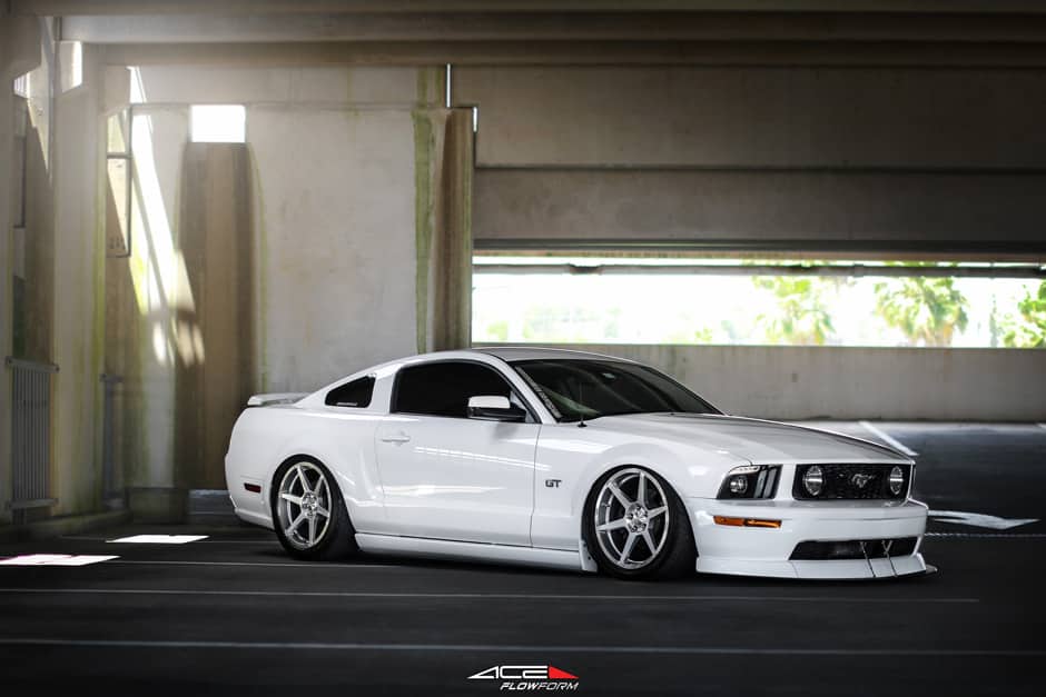 t-white-ford-mustang-gt-s197-ace-alloy-aff06-liquid-silver-machined-concave-rotory-forged-wheels.jpg