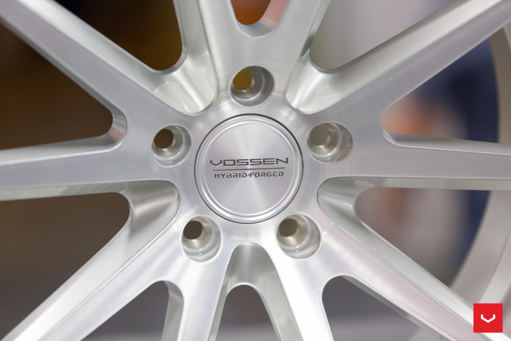 Vossen-VFS-1-Wheel-Silver-Brushed-VF-Series-%C2%A9-Vossen-Wheels-2018-1020-1047x698.jpg