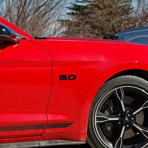 2016 race red Mustang GT/CS