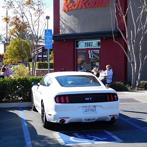 JST FAST parked in front of the Red Robin where Jane and I enjoyed a great burger after the Tour.  That's Jane sitting on the bench in the background;