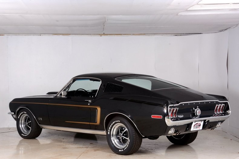 Not many Raven Black, w/Gold Stripe. 1968 Ford Mustang 390 GT 2+2 ...