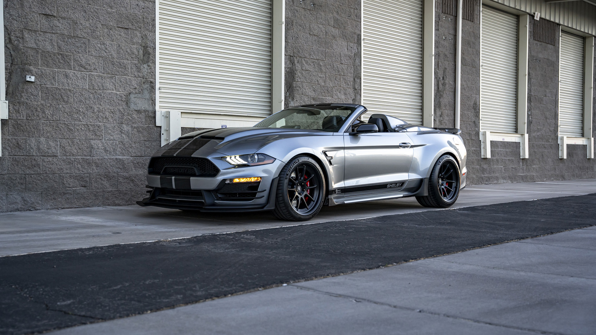 SHELBY SUPER SNAKE Speedster 2022 1/18 Gt Spirit (Bleu Velocity) EUR 109,95 - FR